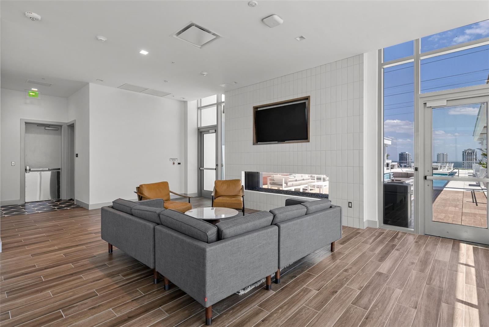 Image 52 of 100 For 777 3rd Avenue N 1502