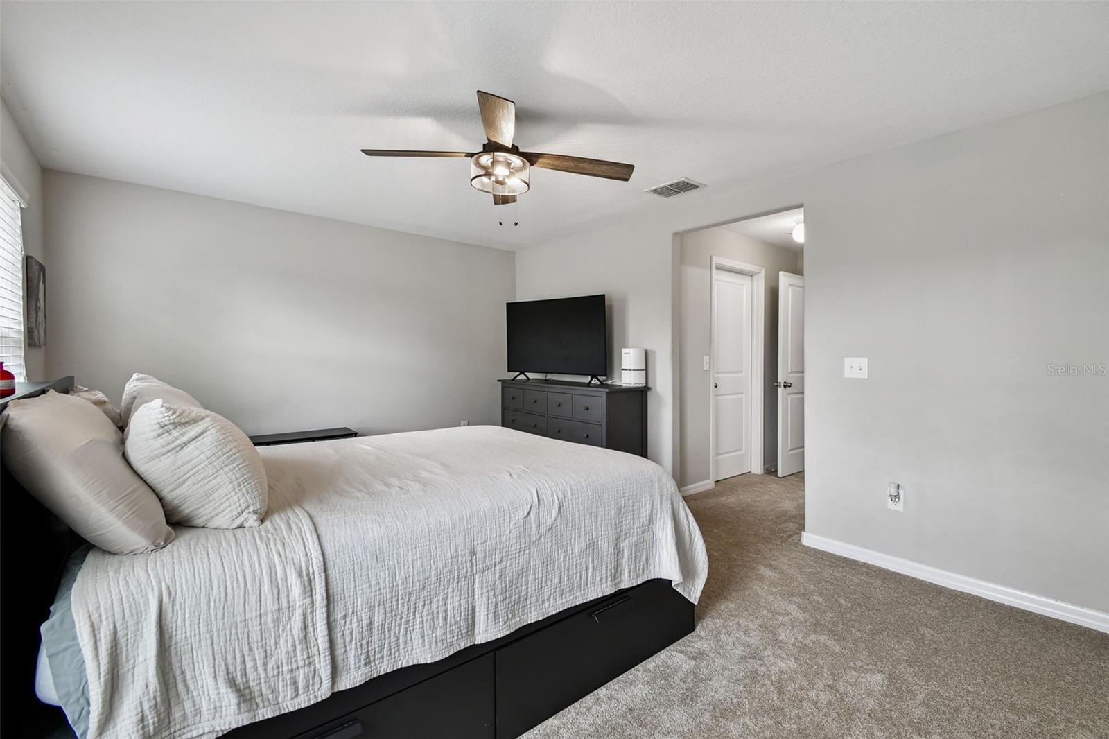 Image 22 of 56 For 12938 Utopia Gardens Way