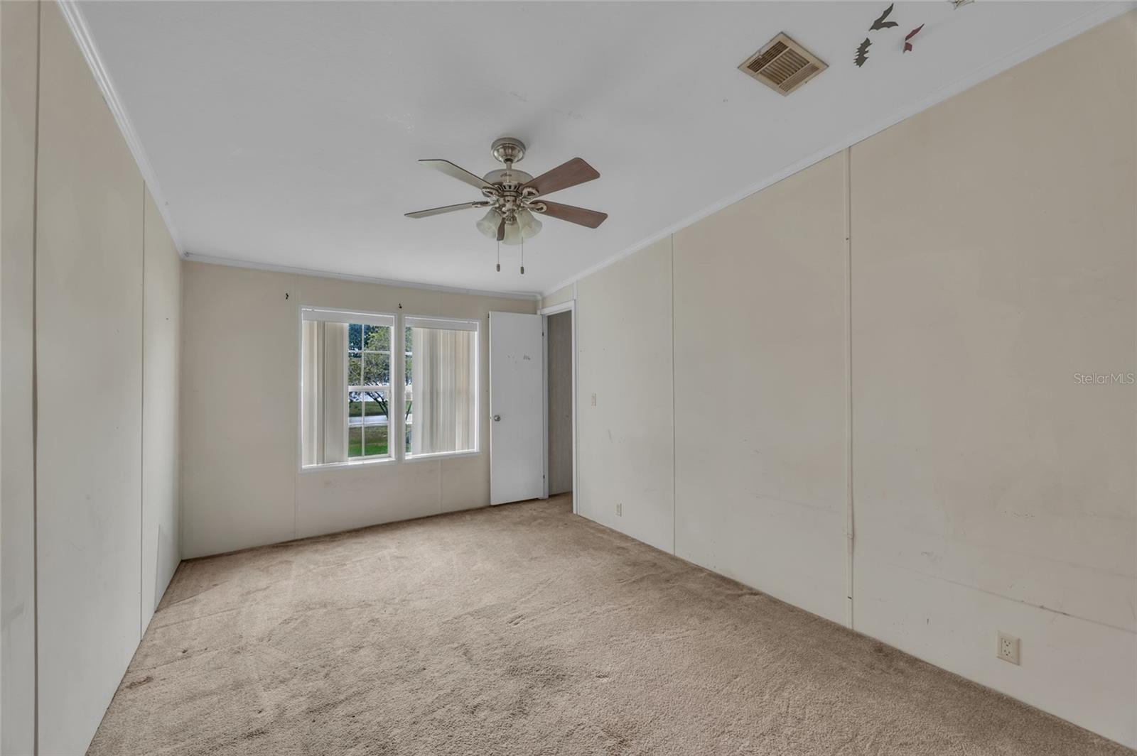 Image 18 of 34 For 33907 Coddle Court