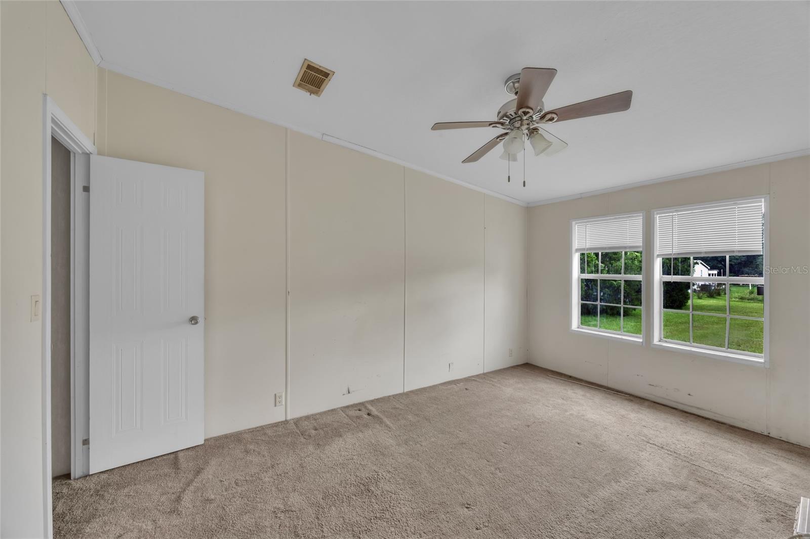 Image 19 of 34 For 33907 Coddle Court