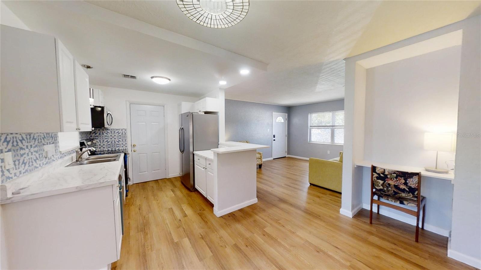 Image 18 of 48 For 6375 19th Avenue N