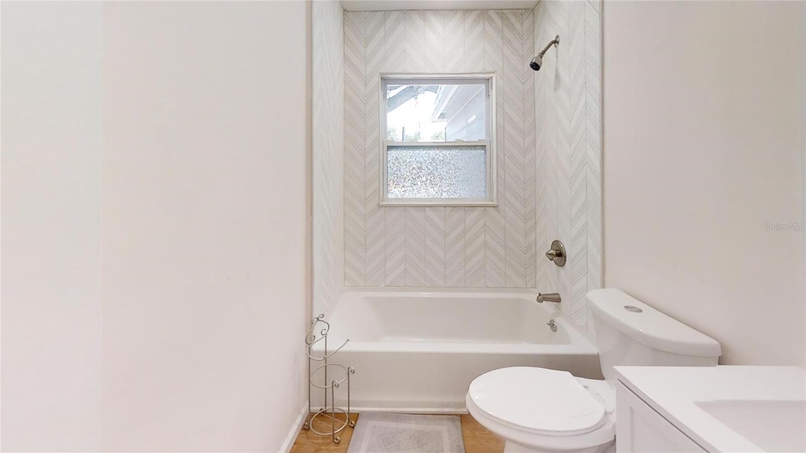 Image 22 of 48 For 6375 19th Avenue N