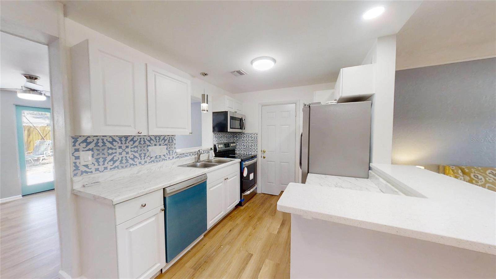 Image 4 of 48 For 6375 19th Avenue N