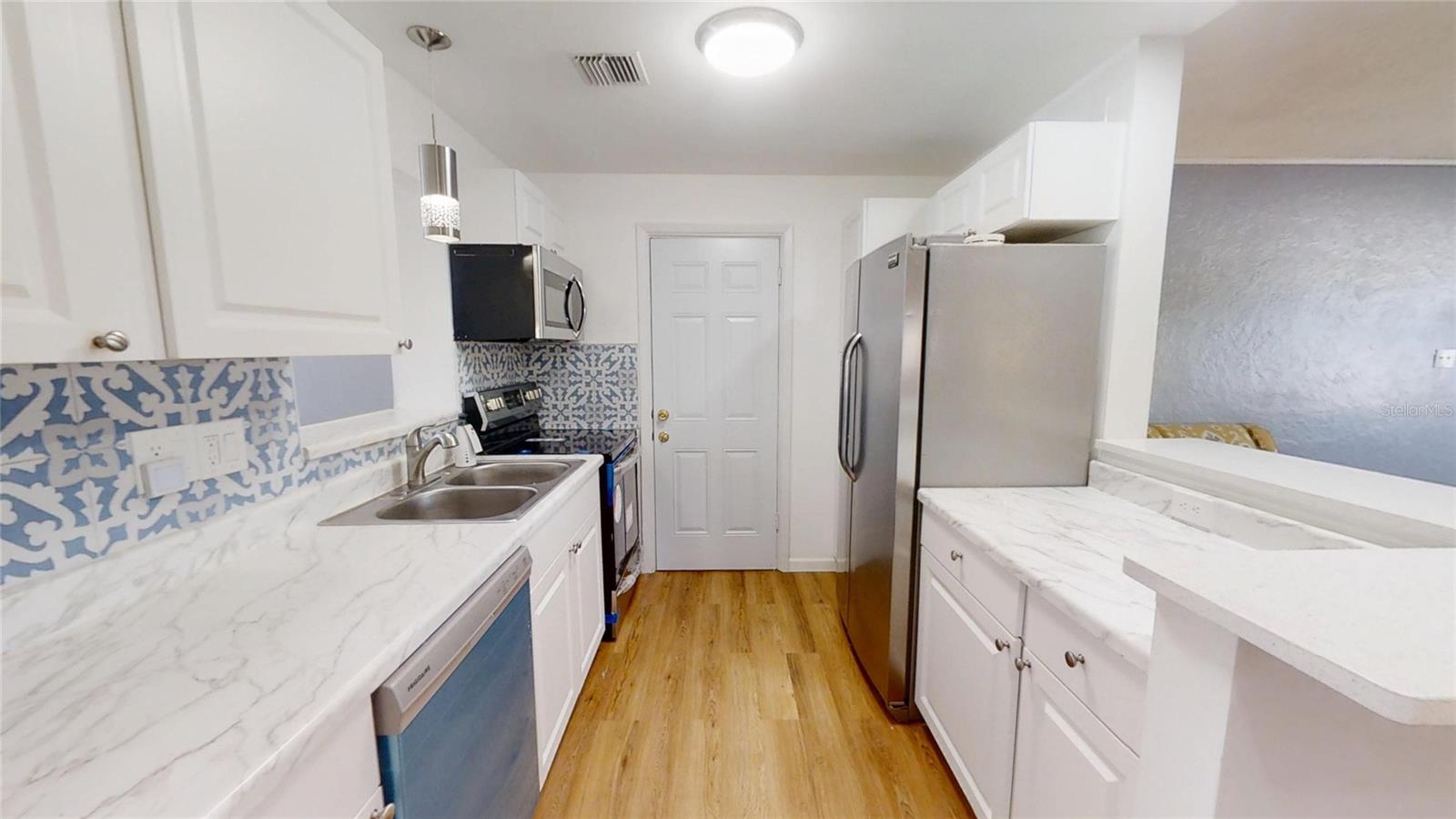 Image 7 of 48 For 6375 19th Avenue N