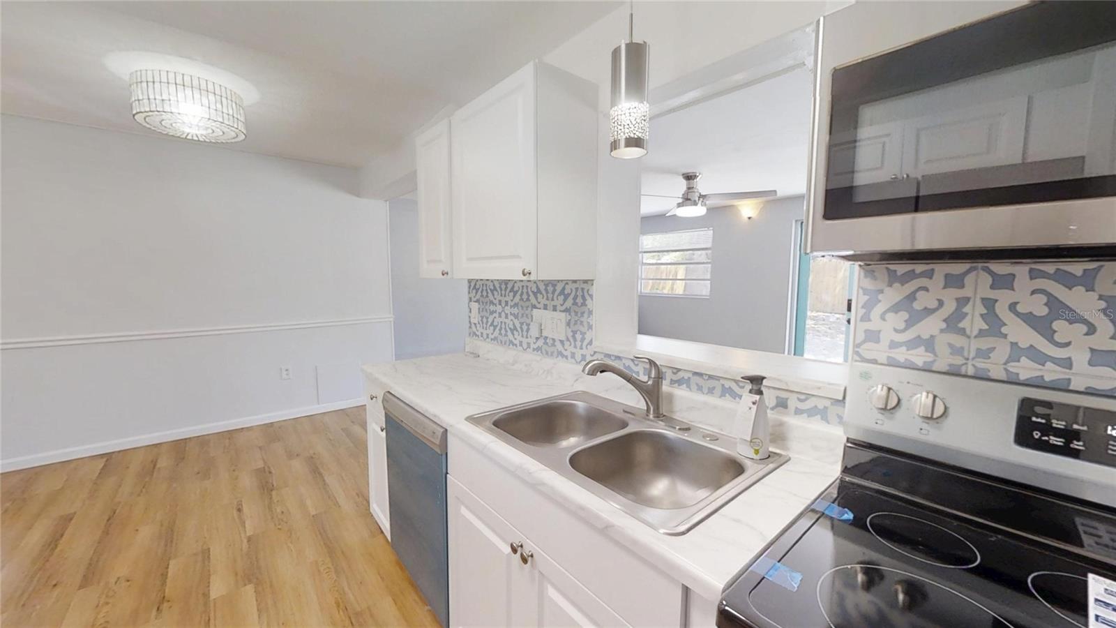 Image 8 of 48 For 6375 19th Avenue N