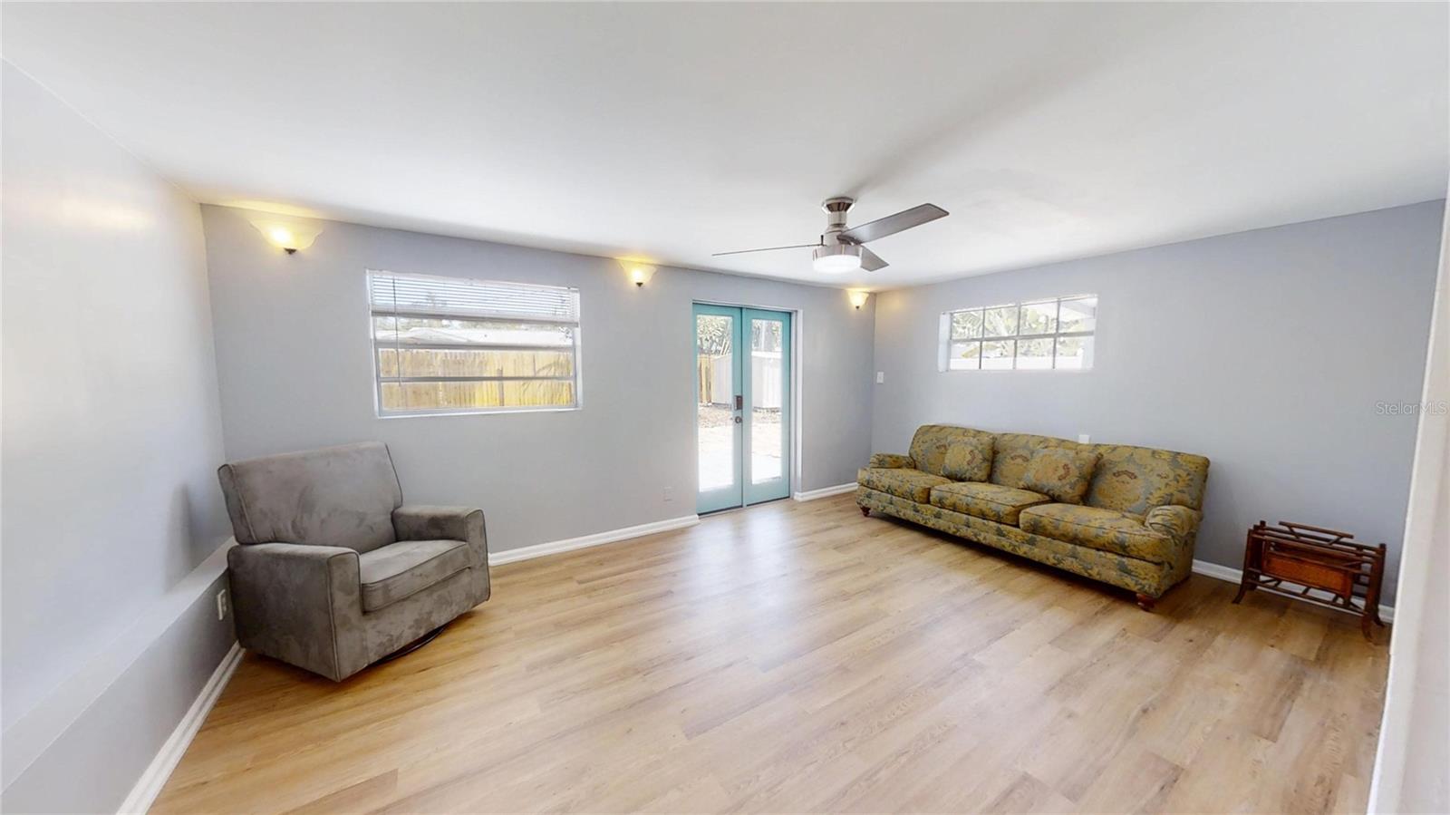 Image 9 of 48 For 6375 19th Avenue N