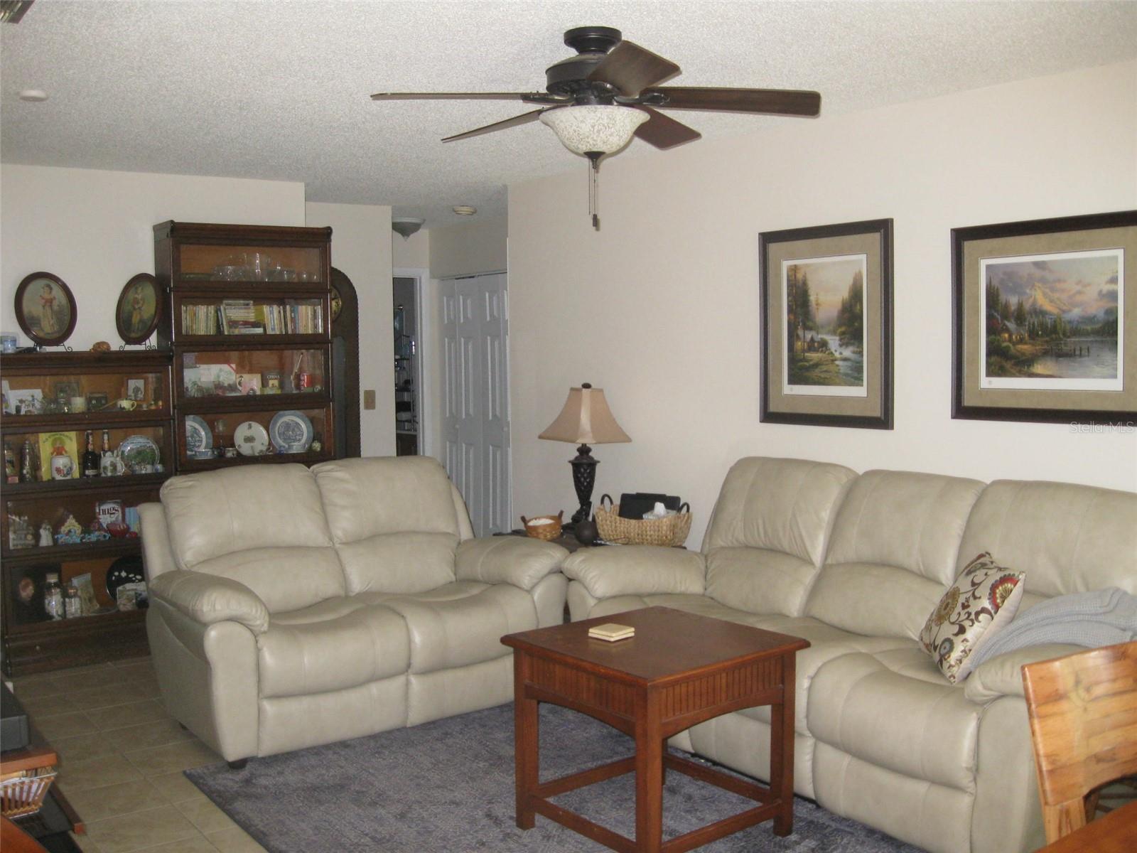 Image 5 of 32 For 2010 Santiago Way S