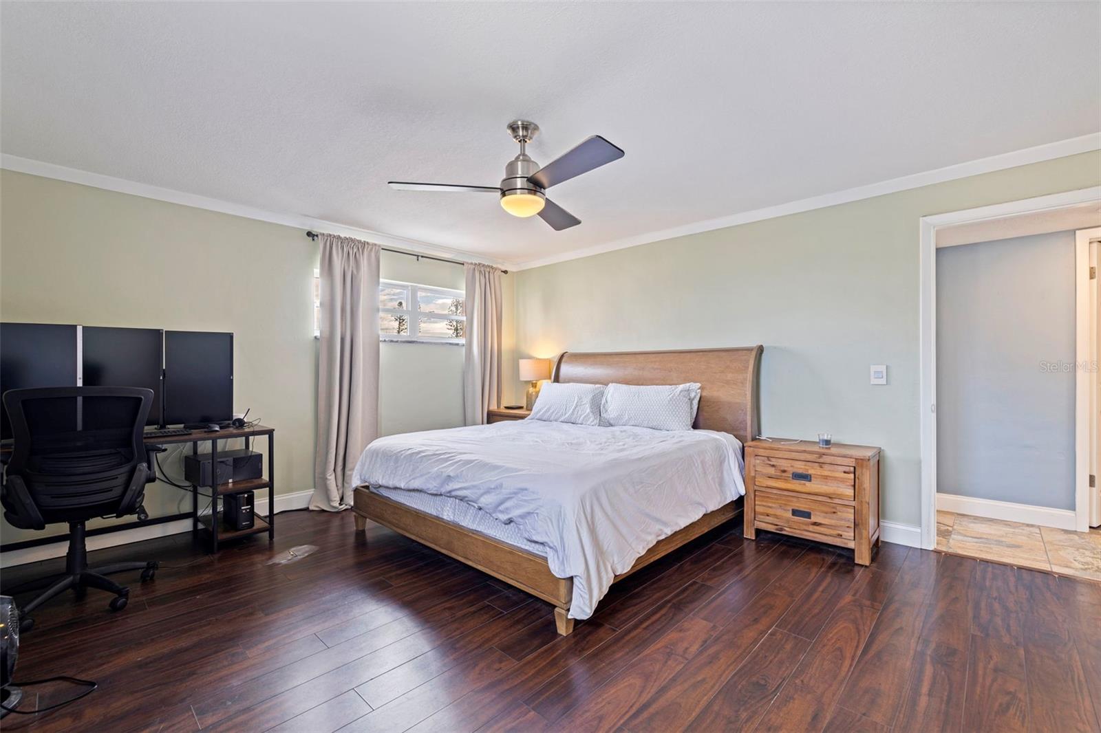 Image 22 of 45 For 5000 Gulf Boulevard 301