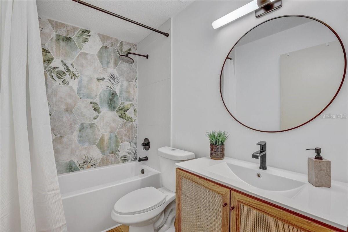 Image 4 of 42 For 350 79th Avenue N 204