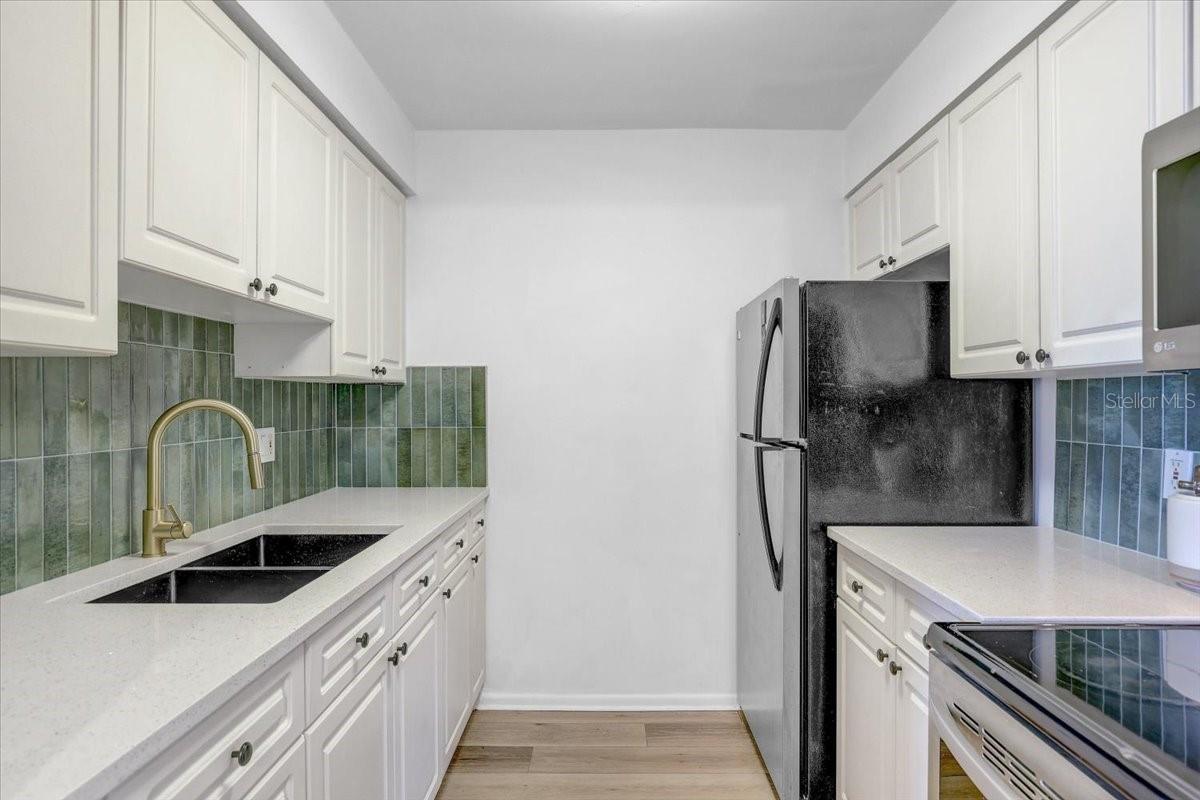 Image 8 of 42 For 350 79th Avenue N 204