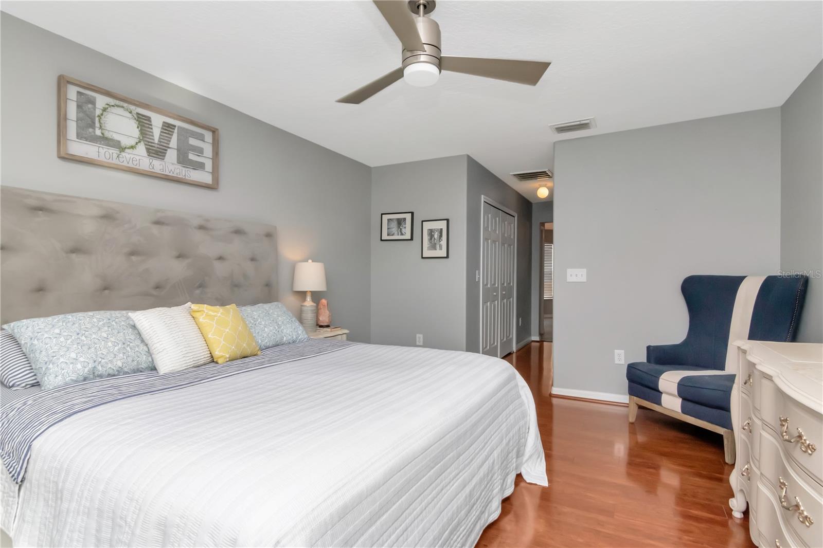Listing photo id 13 for 10529 Coral Key Avenue