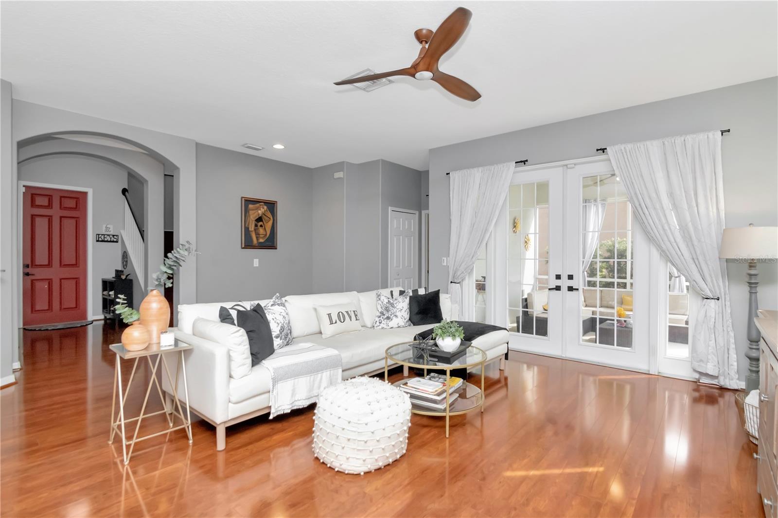 Listing photo id 3 for 10529 Coral Key Avenue