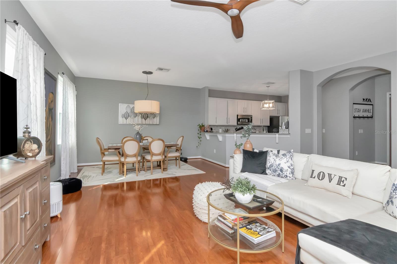 Listing photo id 4 for 10529 Coral Key Avenue