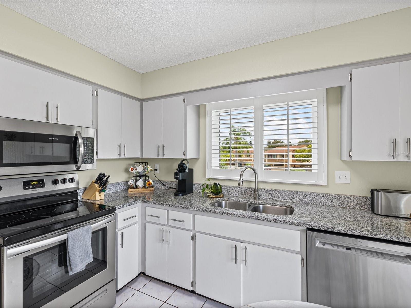 Image 4 of 57 For 3864 Lighthouse Way