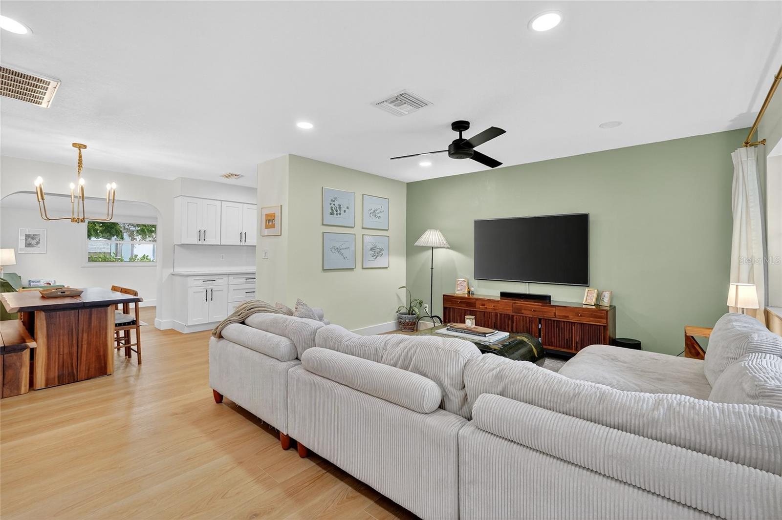 Image 3 of 34 For 681 72nd Avenue N