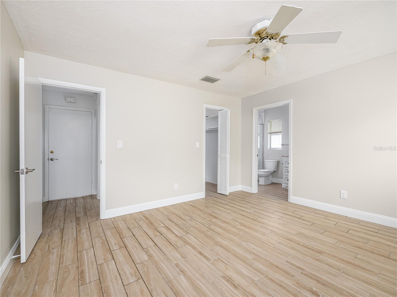 Image 18 of 49 For 14605 Brentwood Lane