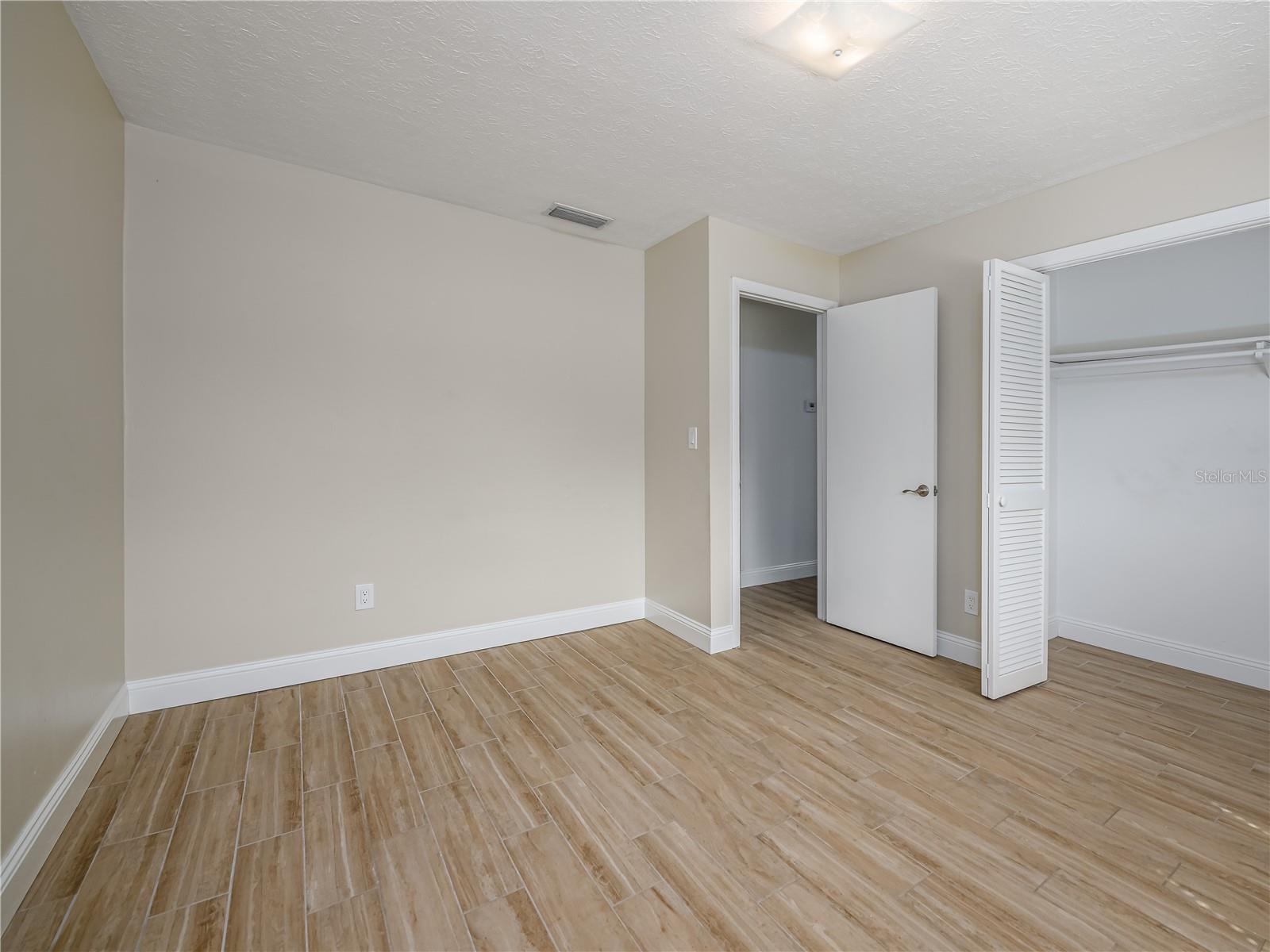 Image 19 of 49 For 14605 Brentwood Lane