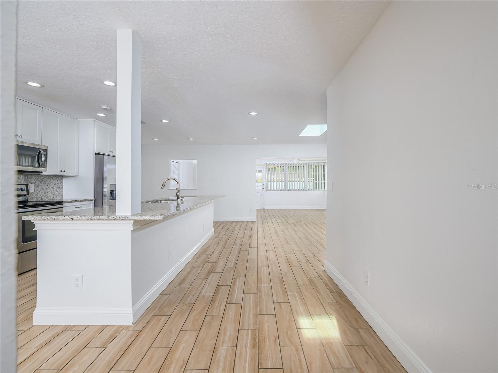 Image 8 of 49 For 14605 Brentwood Lane
