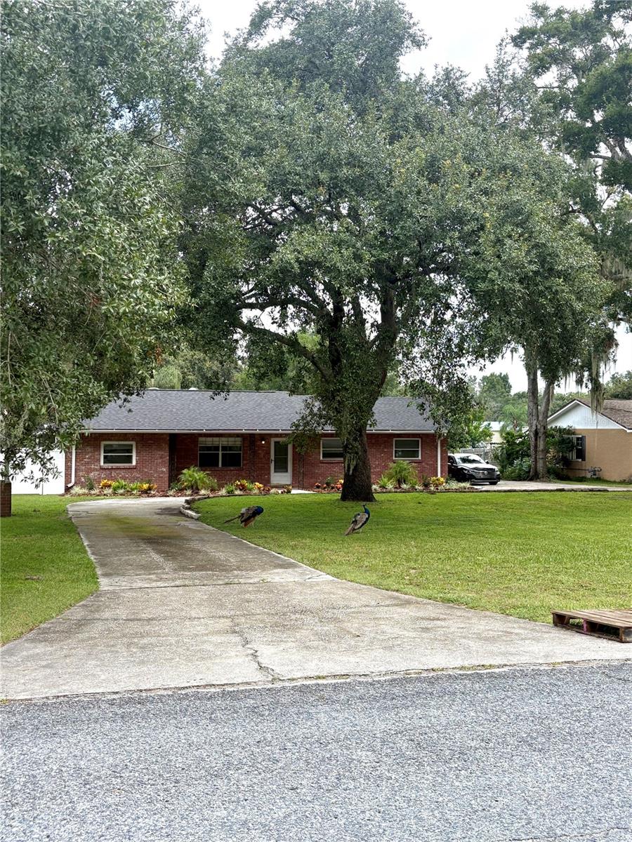 Image 2 of 37 For 712 Knowles Road