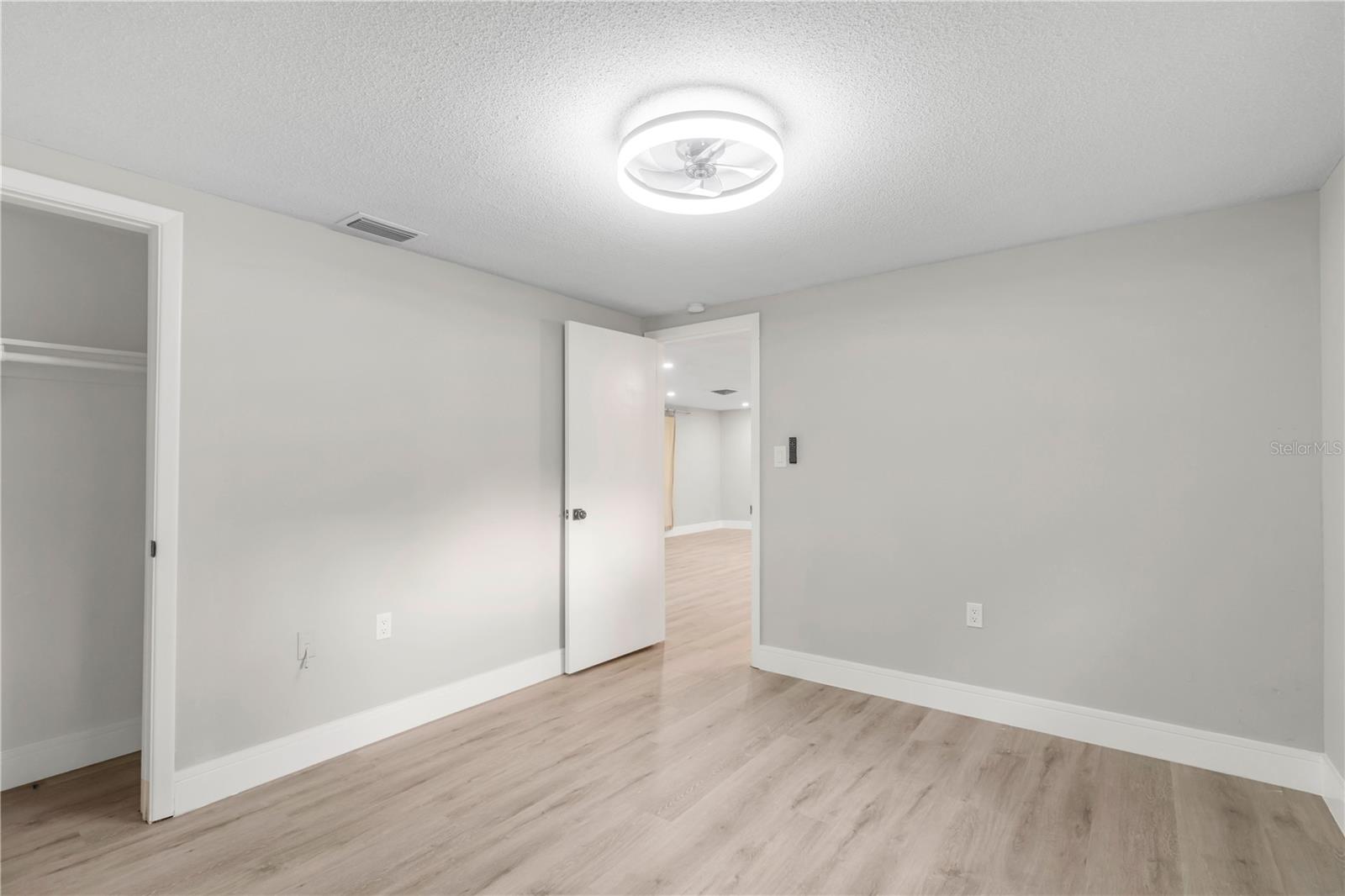 Image 10 of 17 For 9135 Suffolk Lane