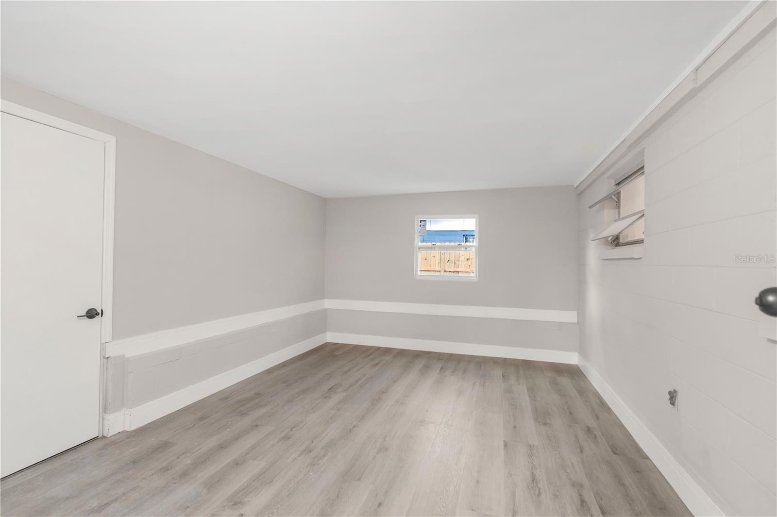 Image 13 of 17 For 9135 Suffolk Lane