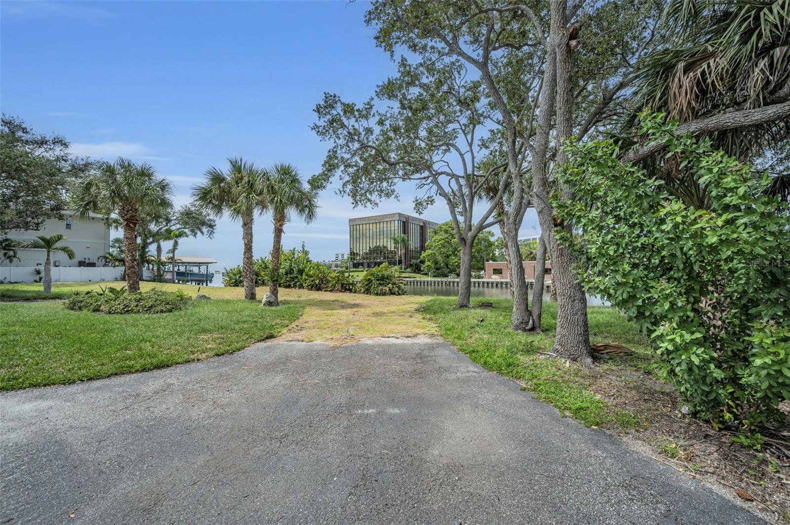 Image 13 of 28 For 56 Sandpiper Road
