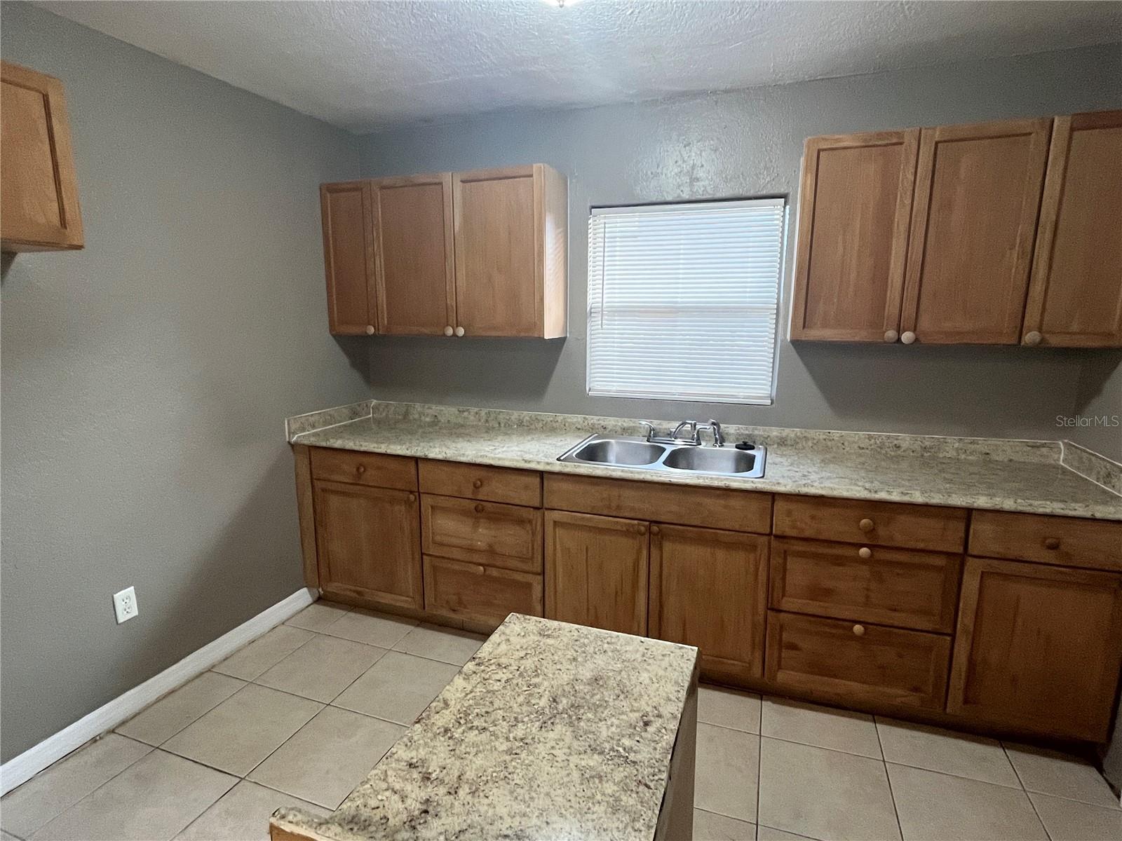 Image 4 of 7 For 226 Avenue Q Nw