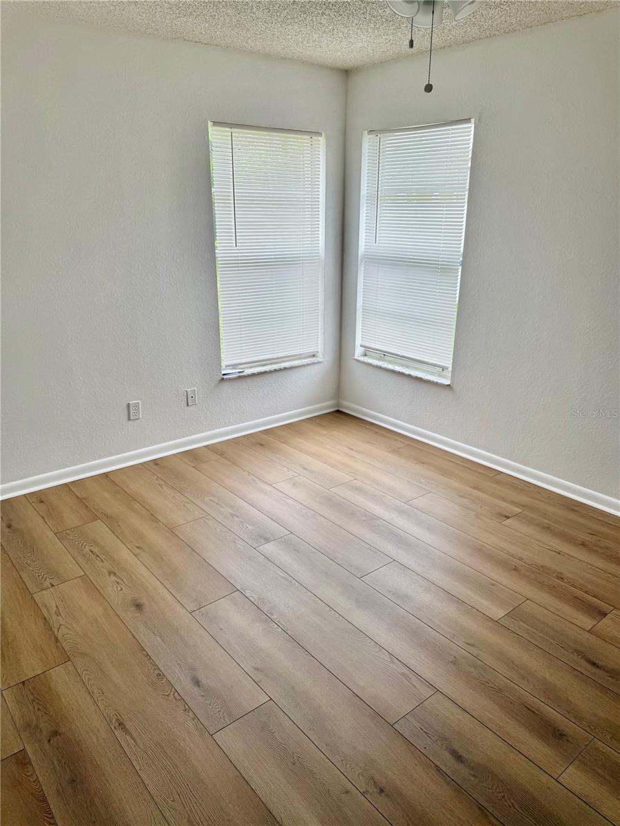 Image 11 of 17 For 4523 County Breeze Drive