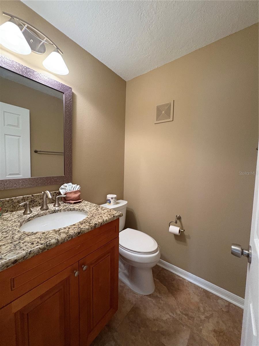 Image 18 of 27 For 737 Pinellas Bayway S 111