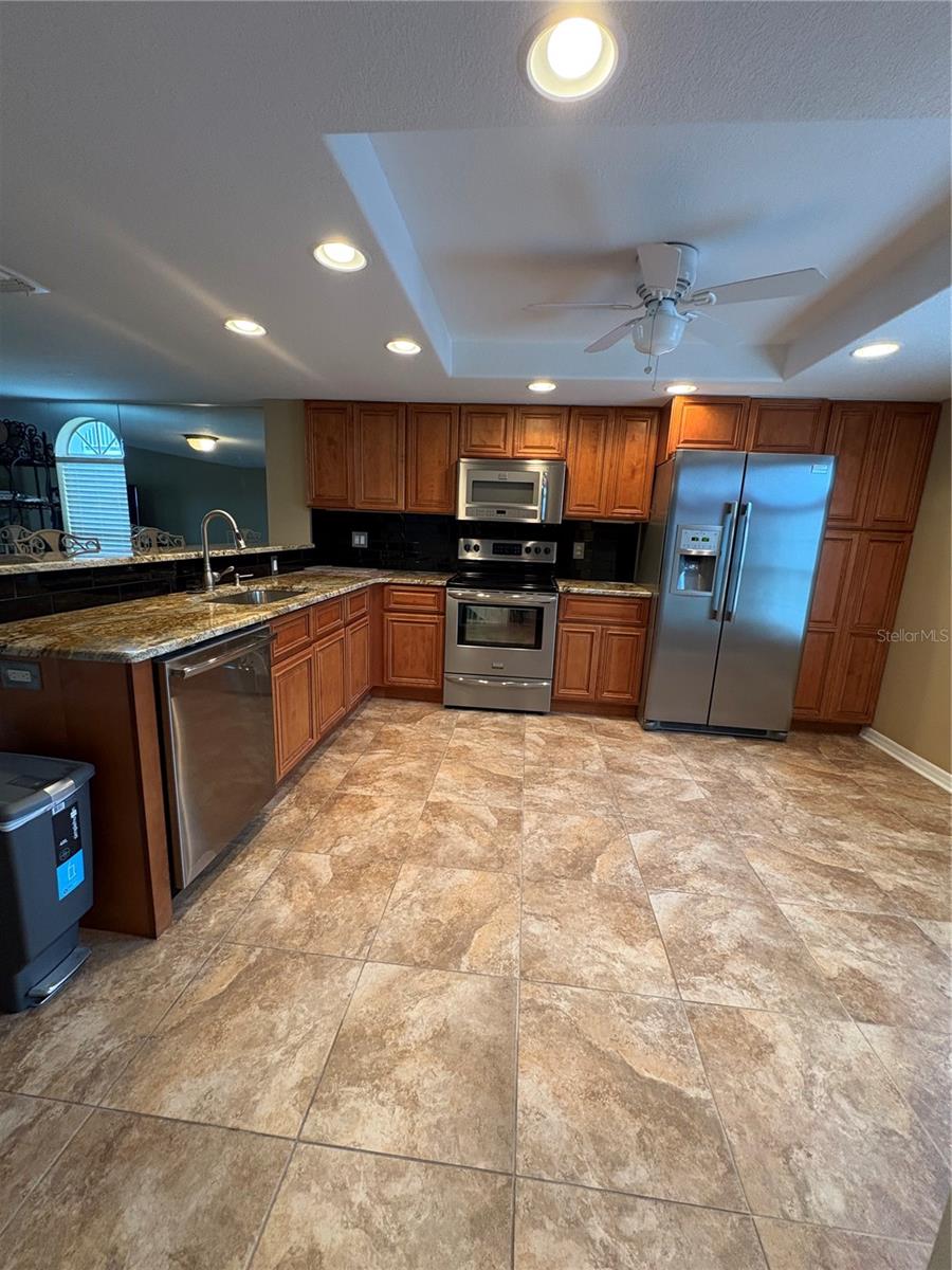 Image 2 of 7 For 737 Pinellas Bayway S 111