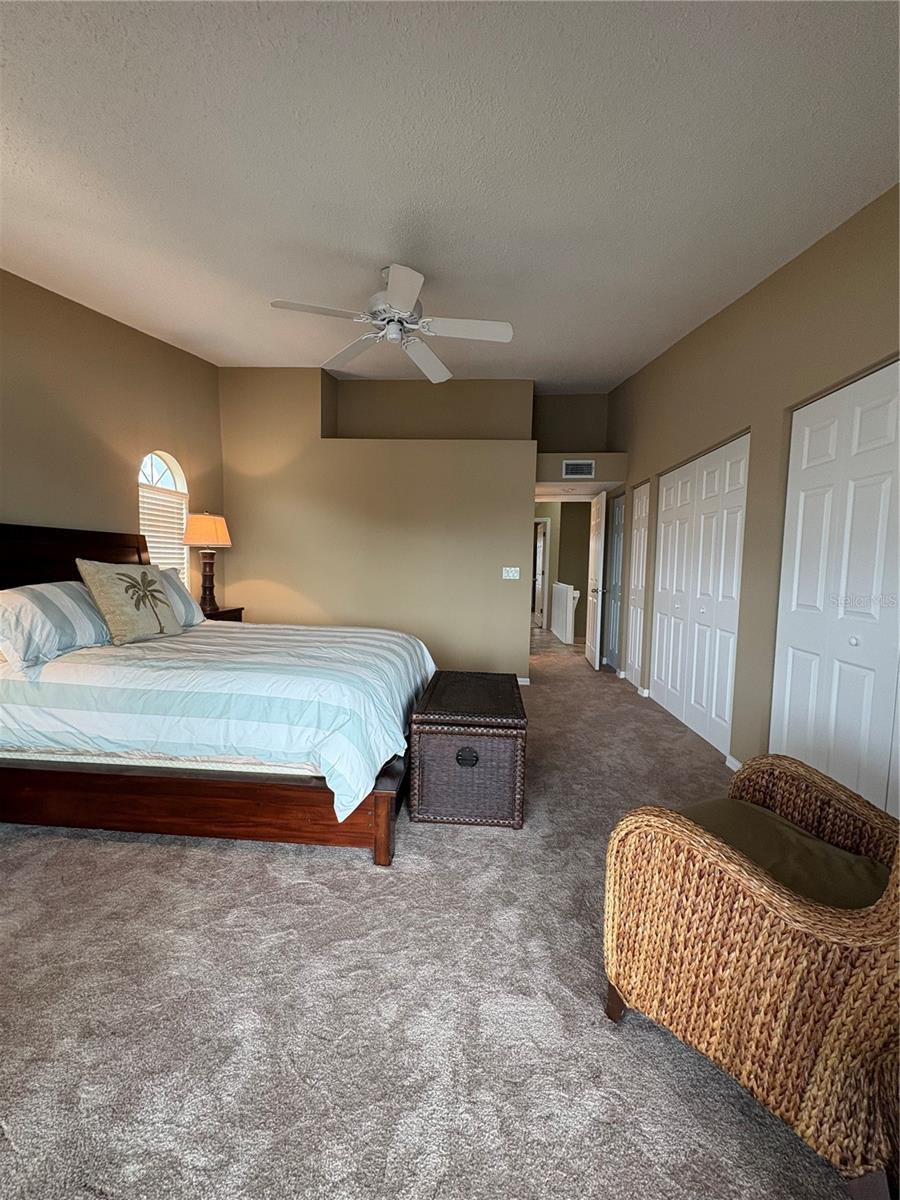 Image 20 of 27 For 737 Pinellas Bayway S 111