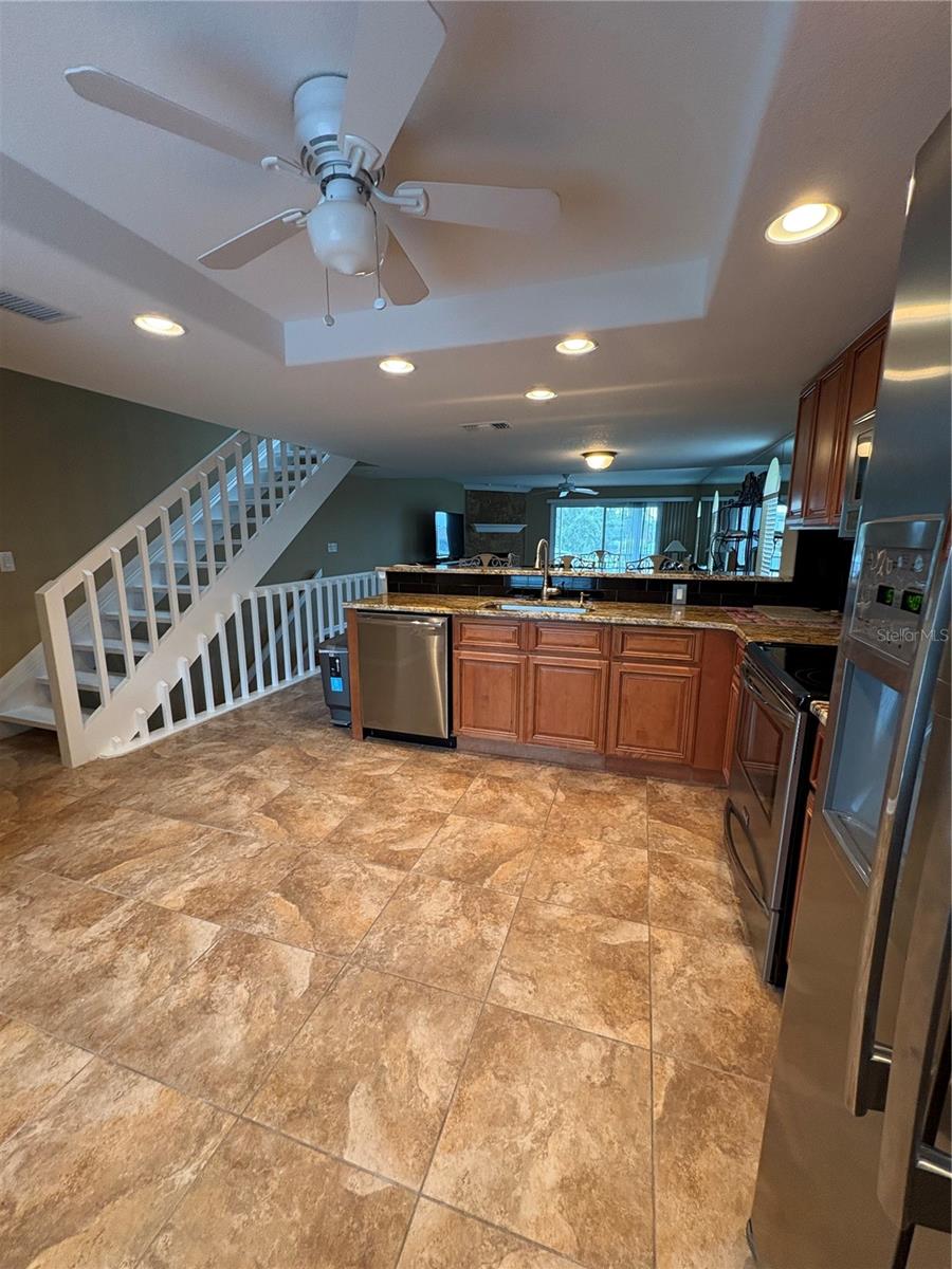 Image 3 of 7 For 737 Pinellas Bayway S 111