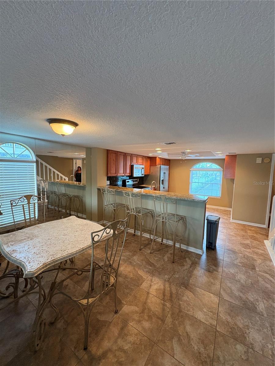 Image 4 of 7 For 737 Pinellas Bayway S 111