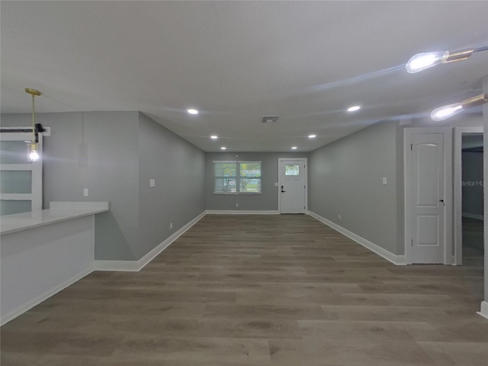 Image 3 of 15 For 230 Tralee Street