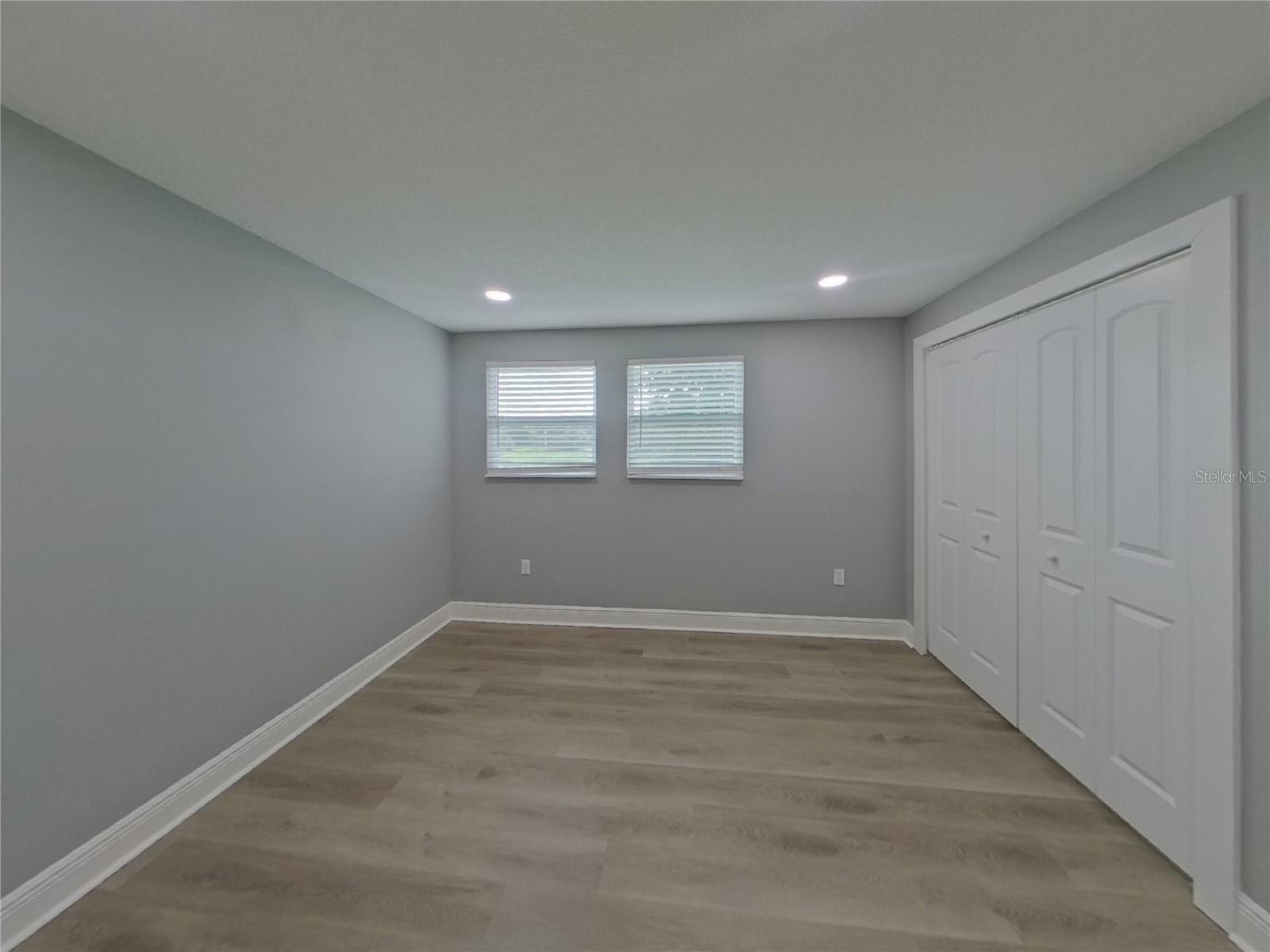 Image 6 of 15 For 230 Tralee Street