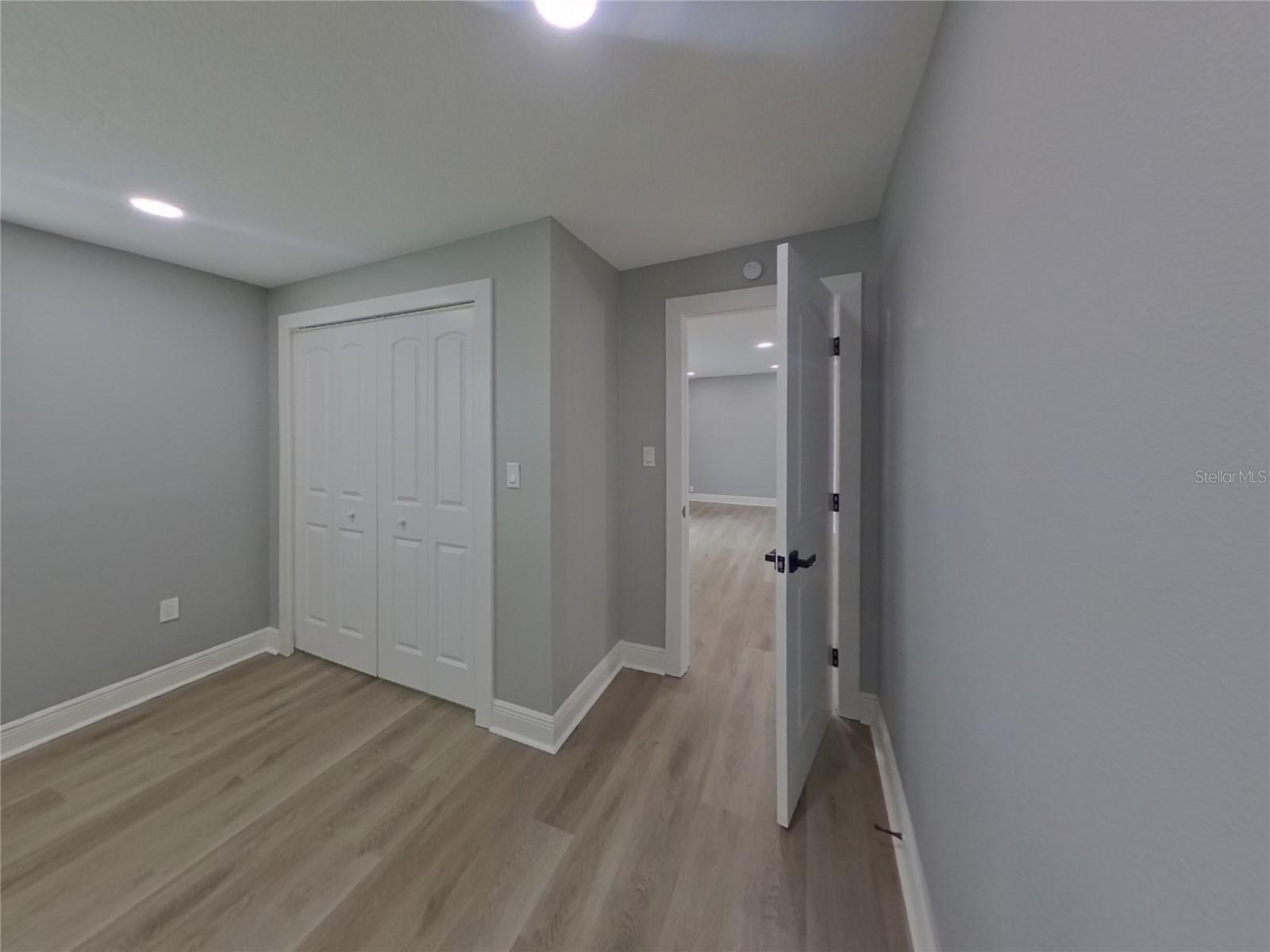 Image 7 of 15 For 230 Tralee Street