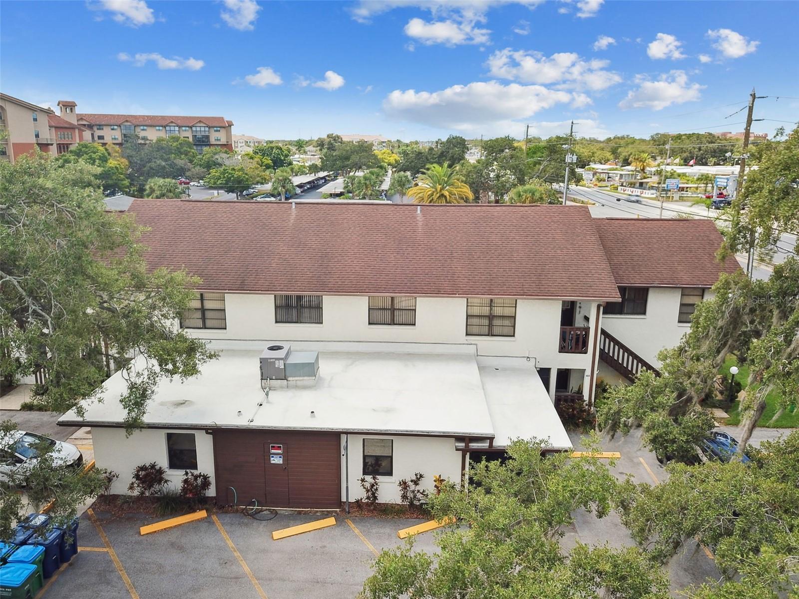 Image 13 of 50 For 8423 Seminole Blvd  204