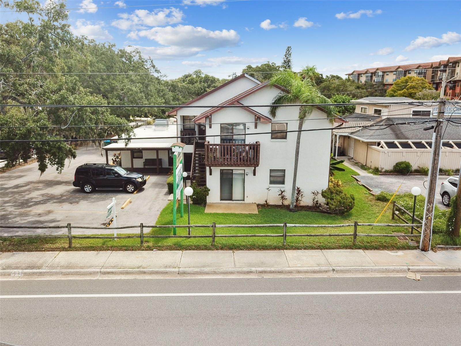 Image 15 of 50 For 8423 Seminole Blvd  204