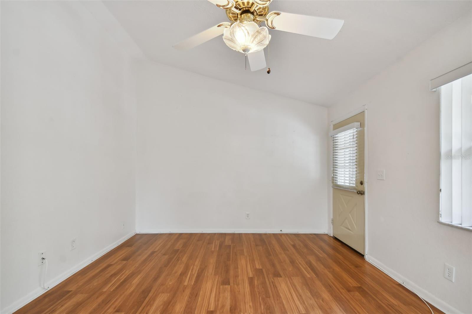 Image 25 of 50 For 8423 Seminole Blvd  204
