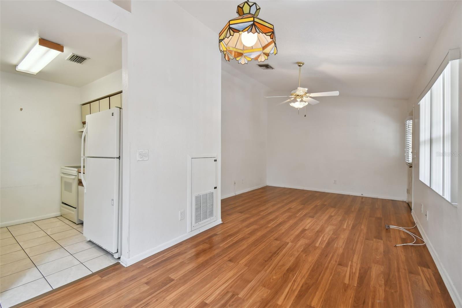 Image 27 of 50 For 8423 Seminole Blvd  204