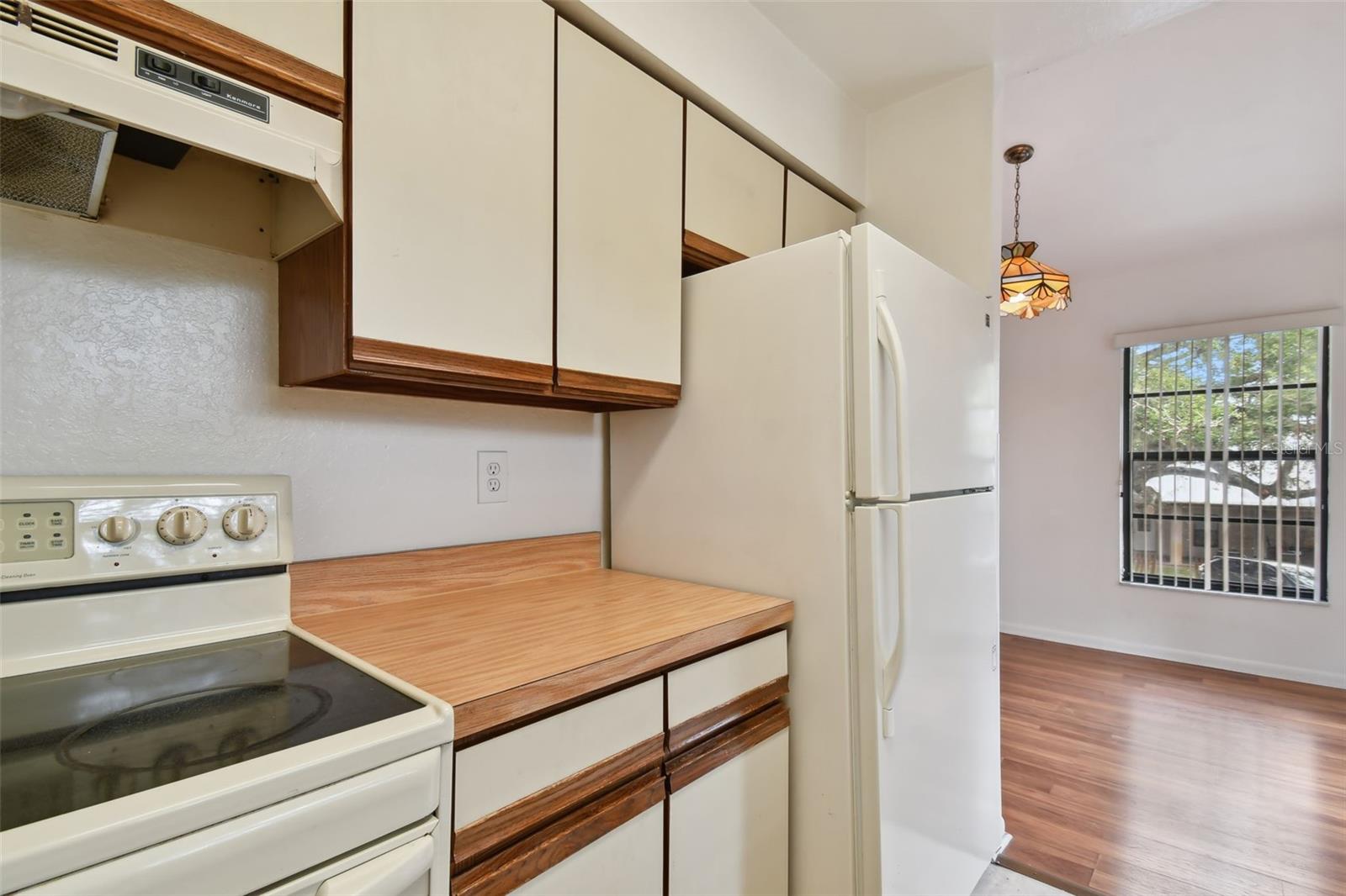 Image 32 of 50 For 8423 Seminole Blvd  204