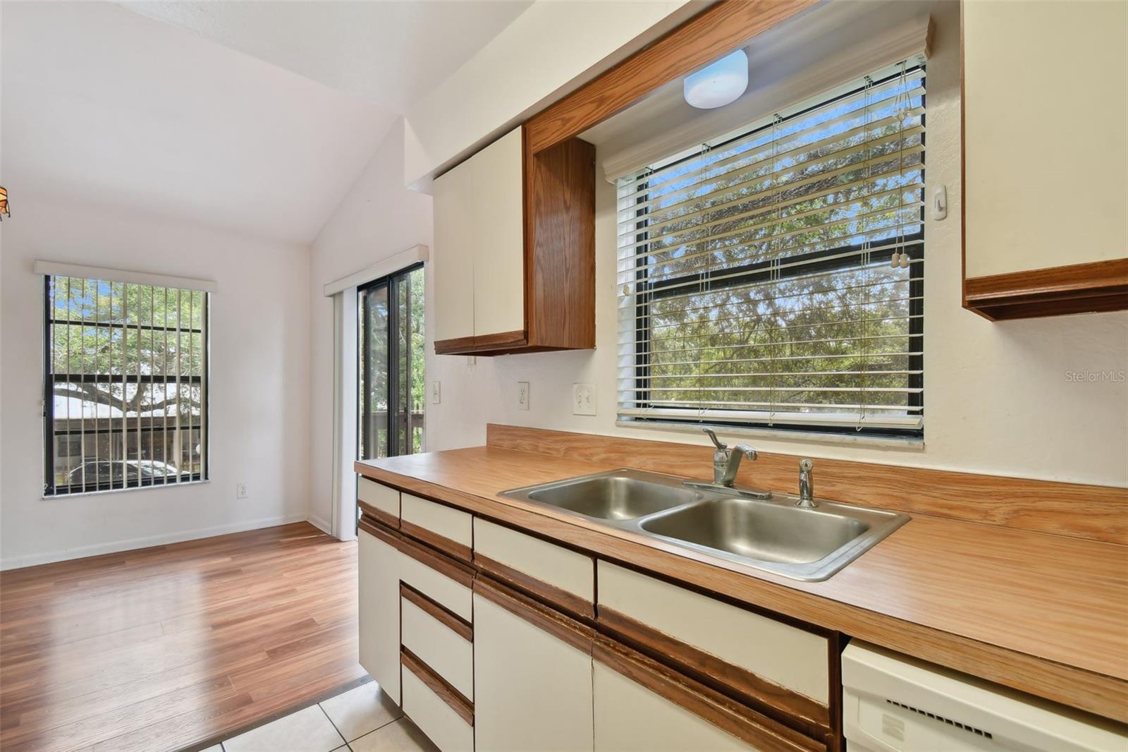 Image 33 of 50 For 8423 Seminole Blvd  204
