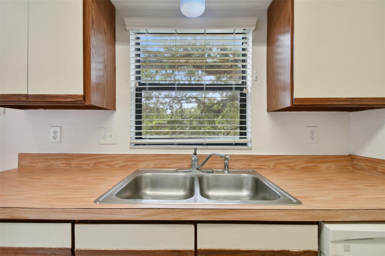 Image 34 of 50 For 8423 Seminole Blvd  204