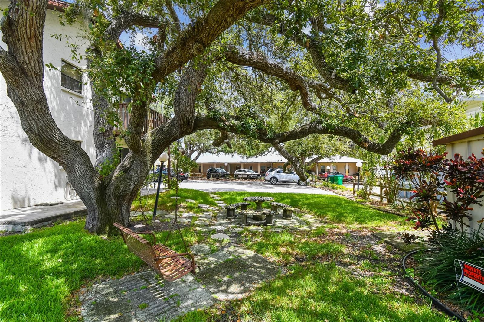 Image 49 of 50 For 8423 Seminole Blvd  204