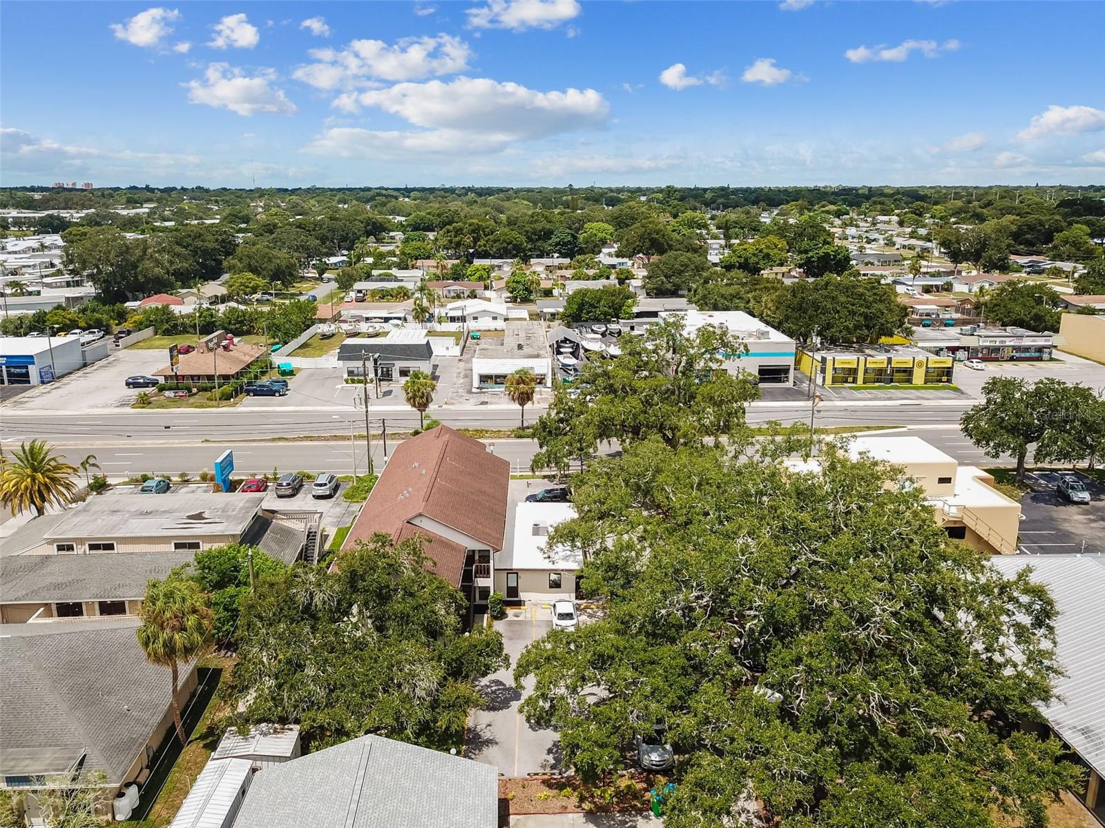 Image 8 of 50 For 8423 Seminole Blvd  204