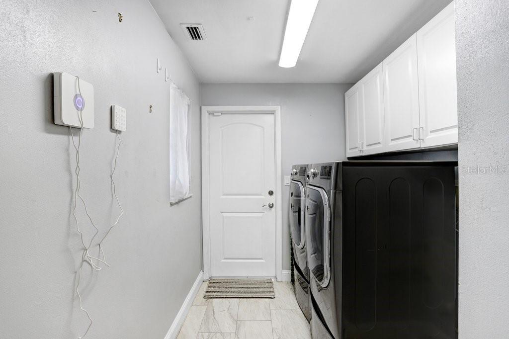 Image 43 of 46 For 2486 Indian Trail E