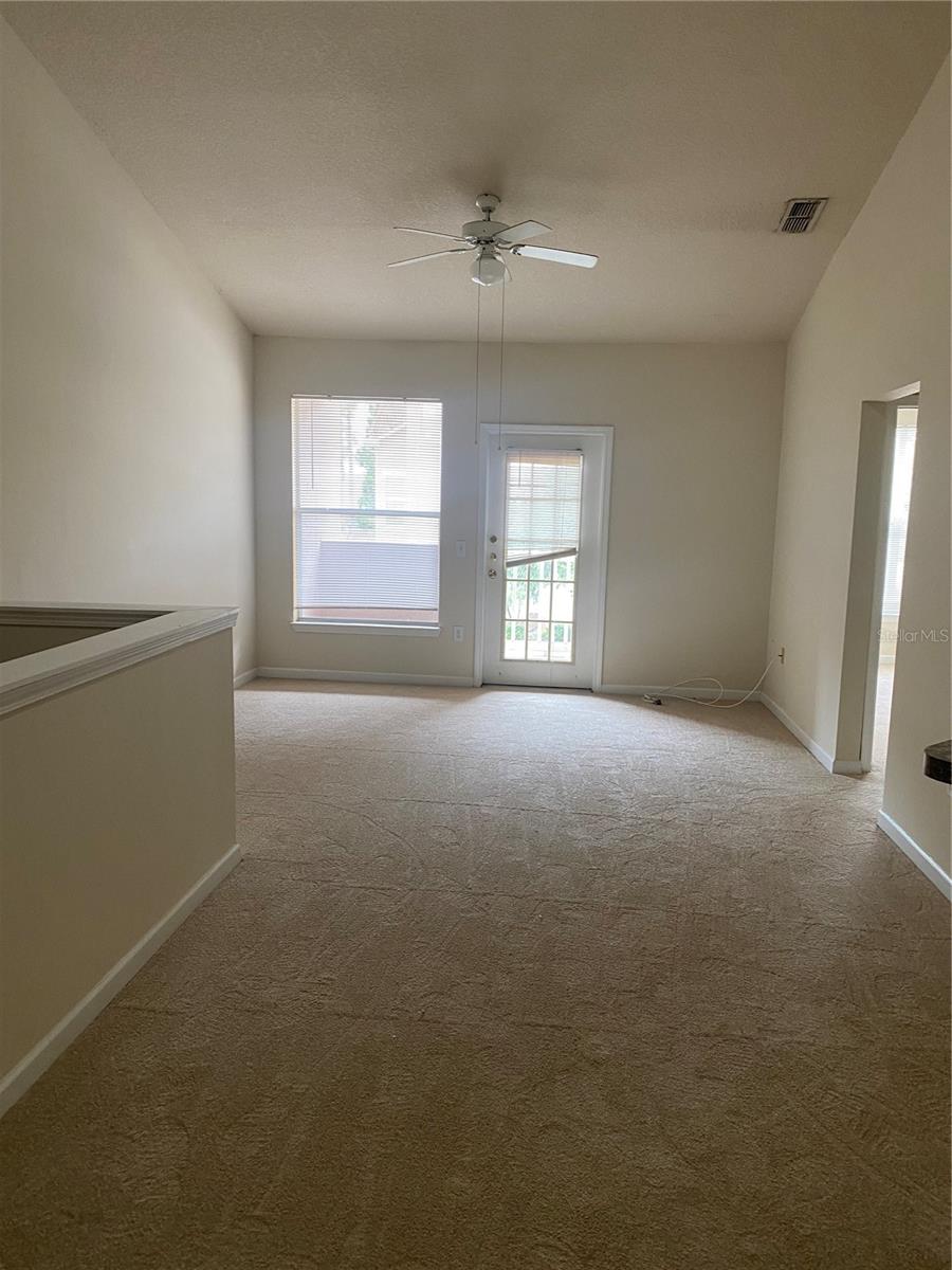 Image 18 of 19 For 18015 Villa Creek Drive 18015