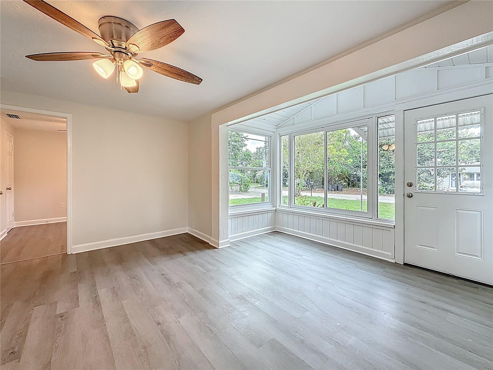 Image 13 of 63 For 7902 49th Avenue N