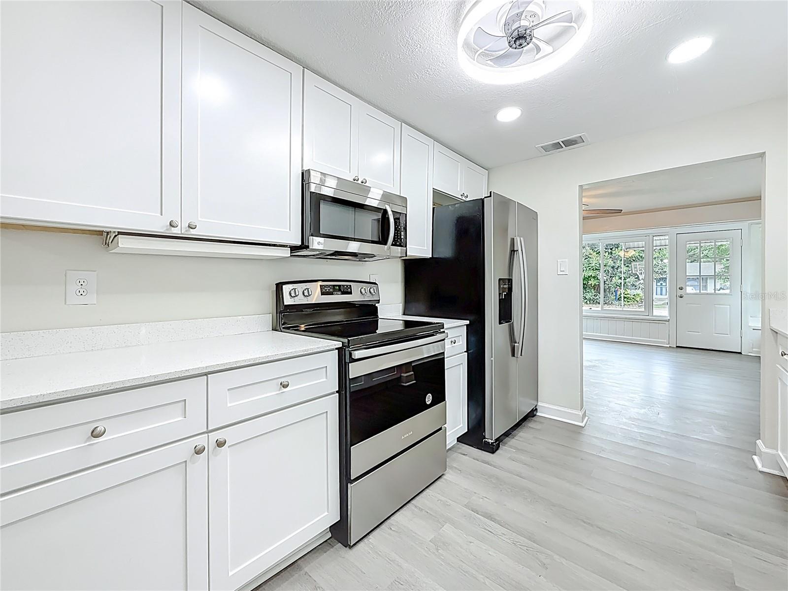 Image 22 of 63 For 7902 49th Avenue N