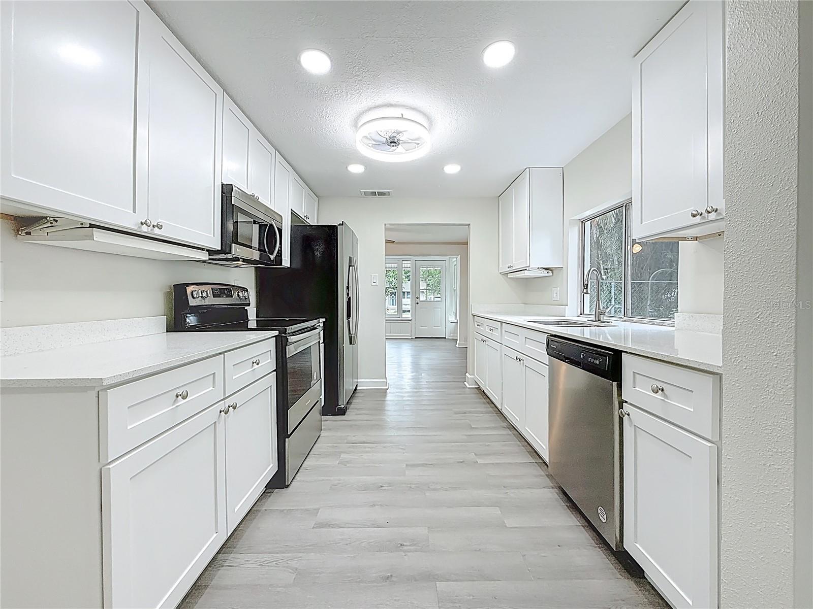 Image 23 of 63 For 7902 49th Avenue N